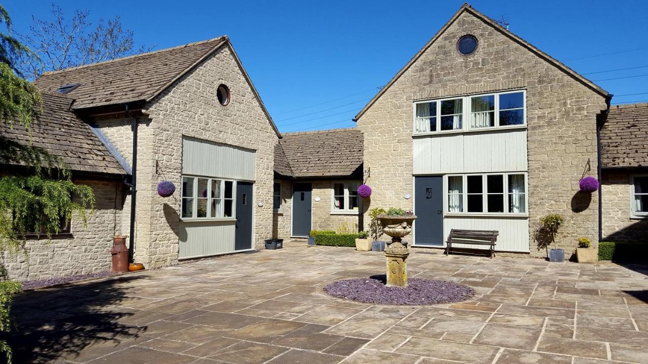 Windrush Cottage, Seven Springs Cottages チェルトナム エクステリア 写真